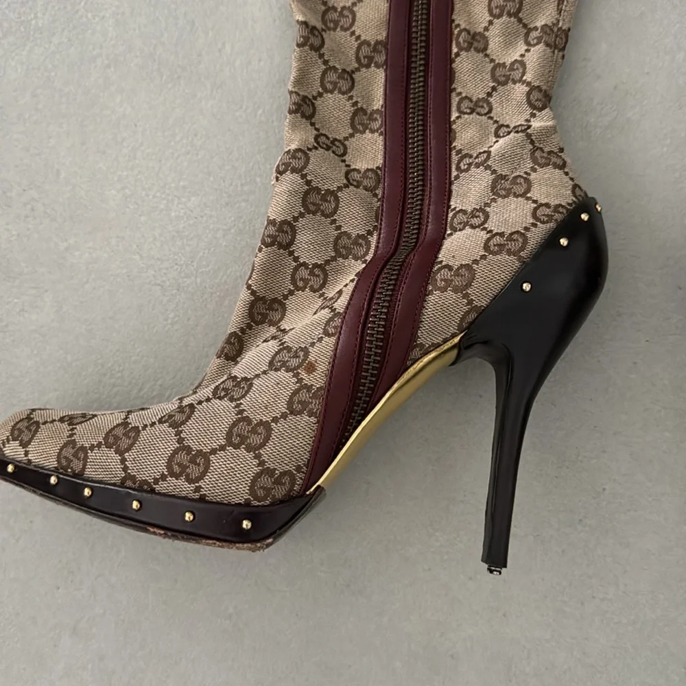 GUCCI GG Canvas TOM FORD โค๏ธ๐ Boots Size 9 **ICONIC OTK Monogram Stiletto Heels - Picture 9 of 15